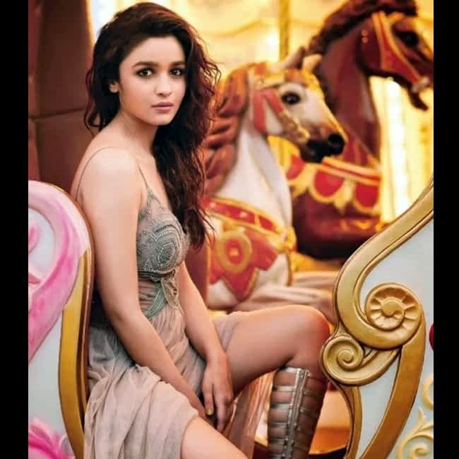Alia Bhatt Age, Height, Wiki, Photos, Family, Instagram & Net Worth