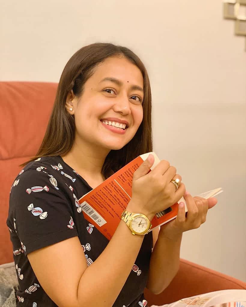Neha Kakkar Age, Height, Biography, Boyfriend, Instagram | TikTokFaces