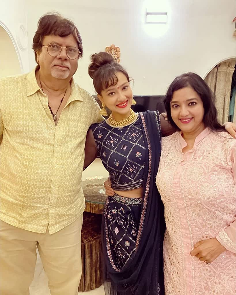 Madalsa Sharma Age, Height, Husband, Instagram, Net Worth
