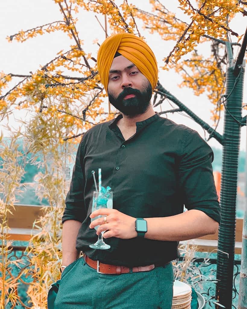 Harshdeep Ahuja (YouTuber) Wiki, Bio, YouTube Earning, Family & More 2 Harshdeep Ahuja (YouTuber) Wiki, Bio, YouTube Earning, Family