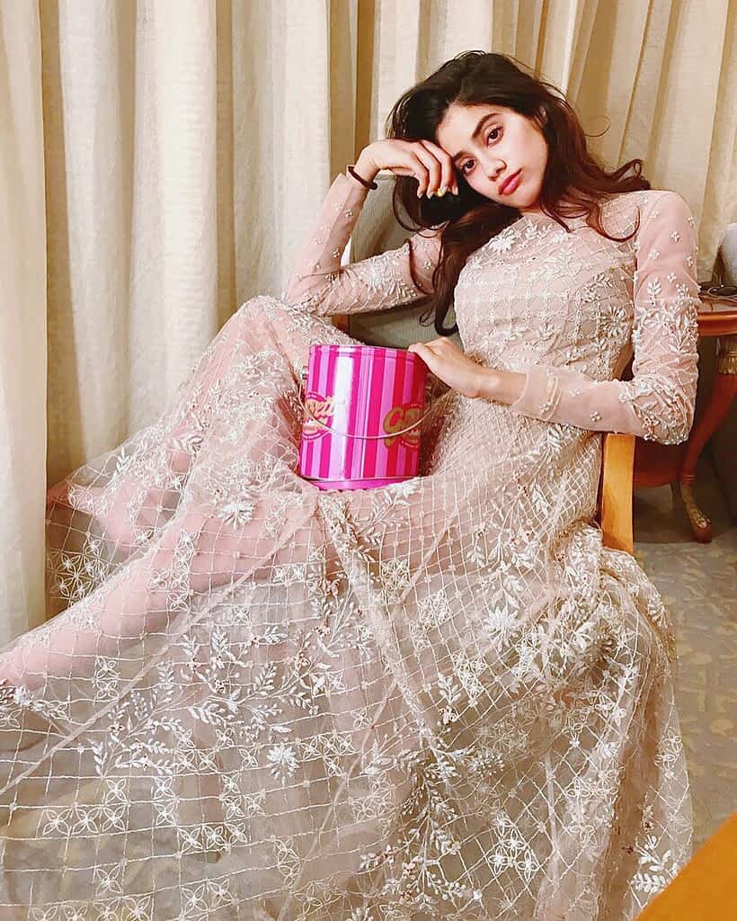 25+ Jhanvi Kapoor Photos Will Blow Your Mind 2 Jhanvi Kapoor Hot & Bold Photos
