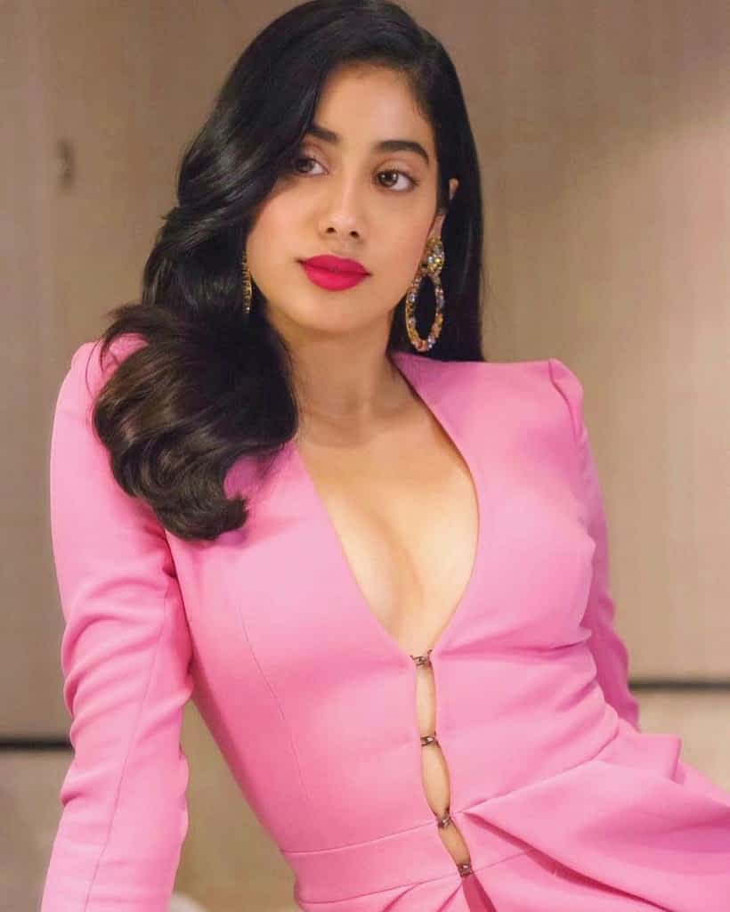 25 Jhanvi Kapoor Photos Will Blow Your Mind Free Hot Nude Porn Pic Gallery