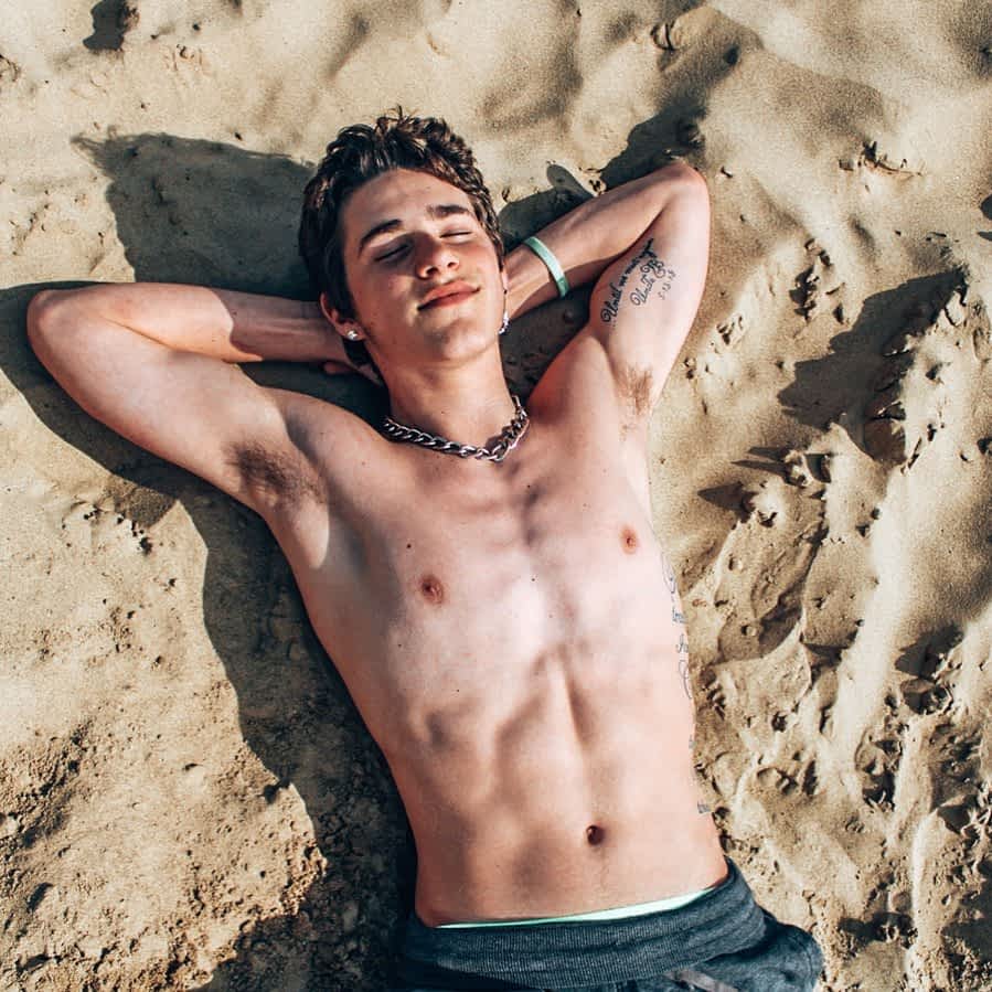 Jaydan Armour (TikTok) Age, Wiki, Family, Girlfriend & More 1 Jaydan Armour (TikTok) Age, Wiki, Family, Girlfriend